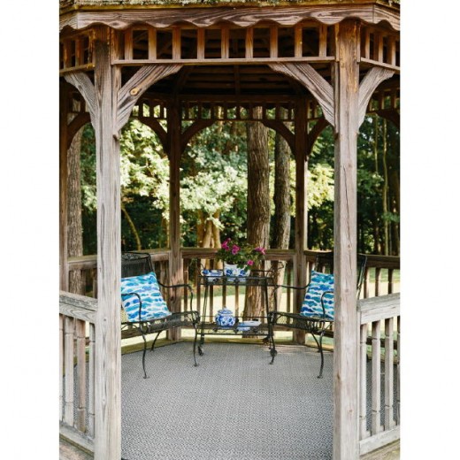 Custom Canopy Santorini Steeple, 100% Polypropylene Area Rug